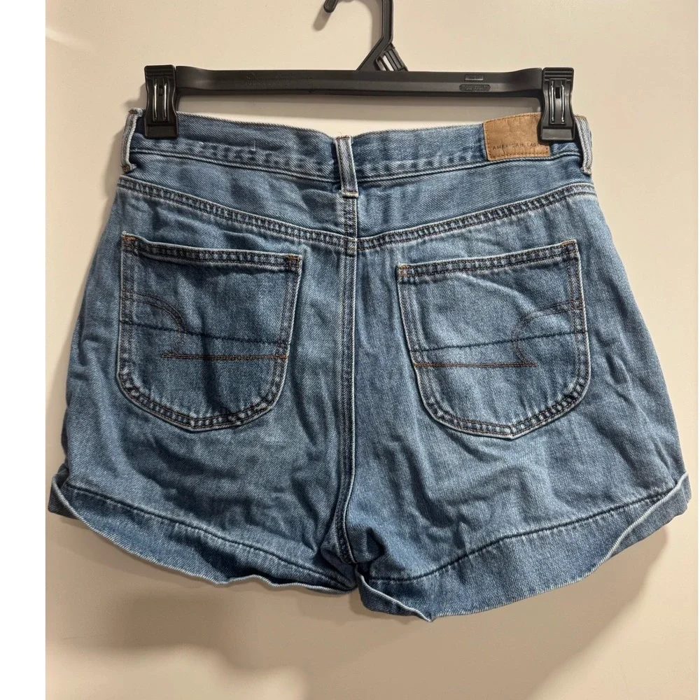 American Eagle Mom Shorts Womens 8 Blue Denim High Waisted Cuffed 100% Cotton - Picture 2 of 6